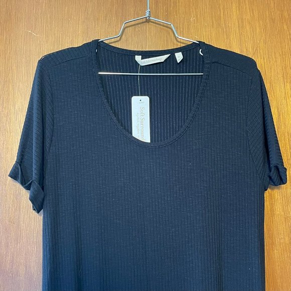 NWT Soft Surroundings Woman's Black Lightweight Unfitted Shirt Size Medium - Picture 2 of 6